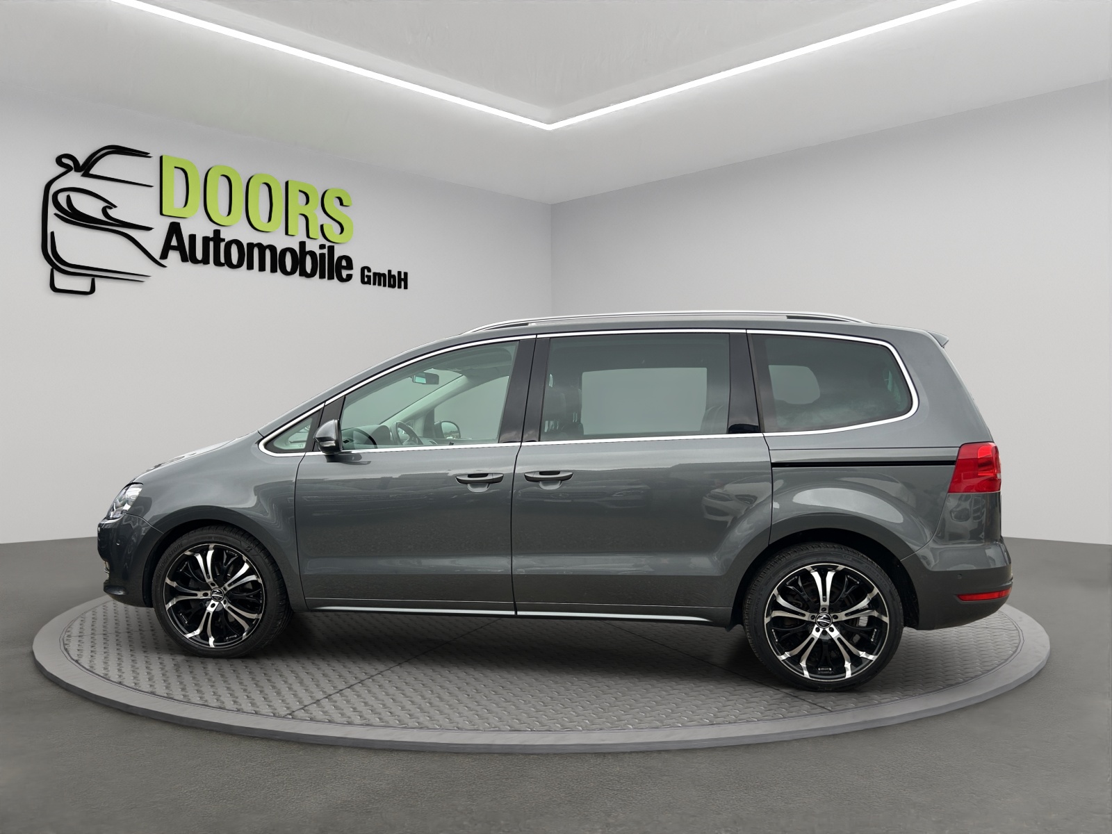 VW Sharan 2.0 TDI BlueMotion Technology Highline DSG-image-6