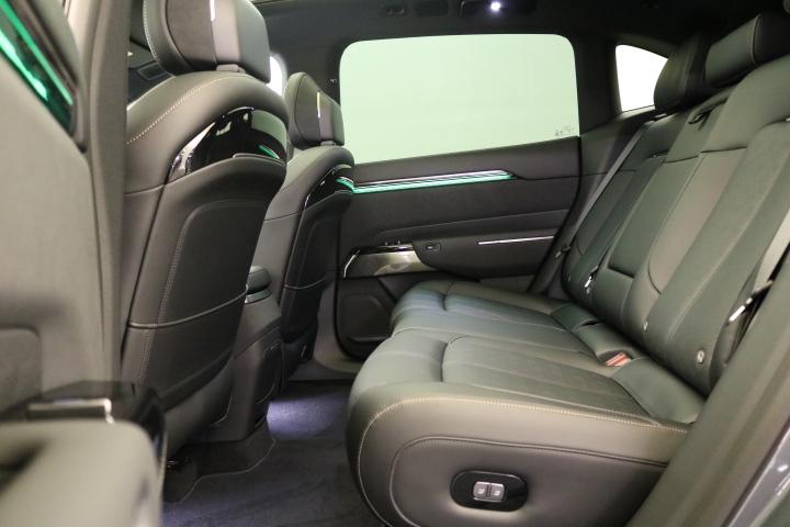 ZEEKR 7X Privilege AWD-image-8