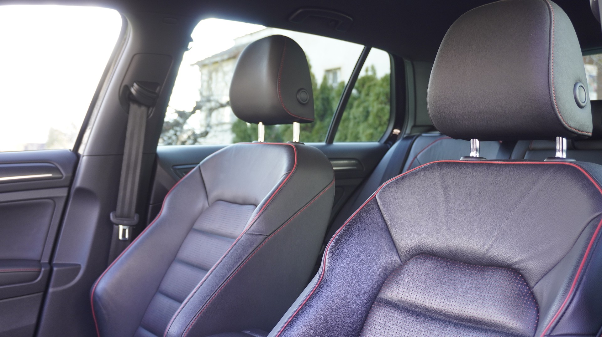 VW Golf 2.0 TSI GTI Performance DSG-image-15