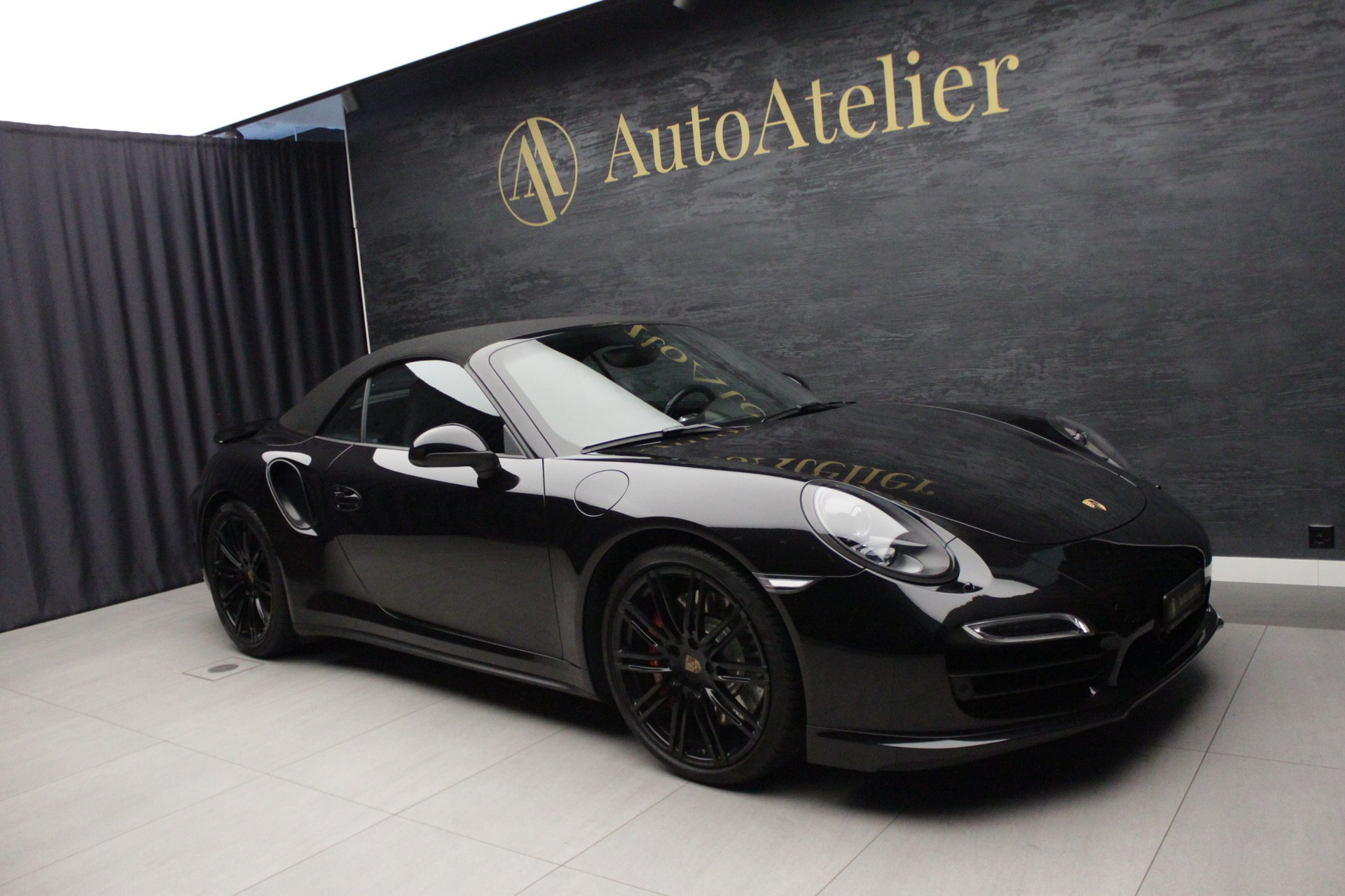 PORSCHE 911 Turbo Cabrio PDK-showroom-element-3
