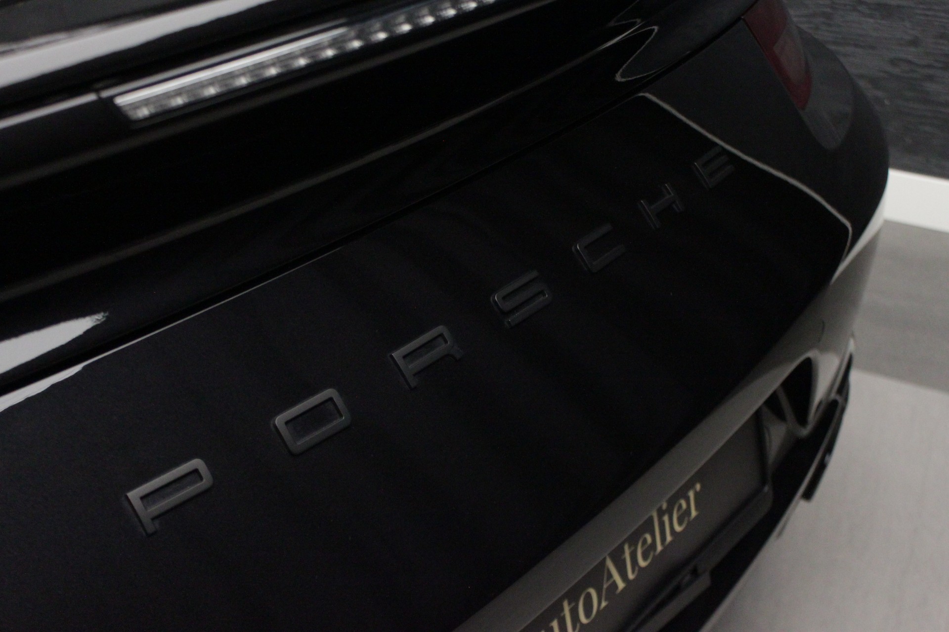 PORSCHE 911 Turbo Cabrio PDK-image-16