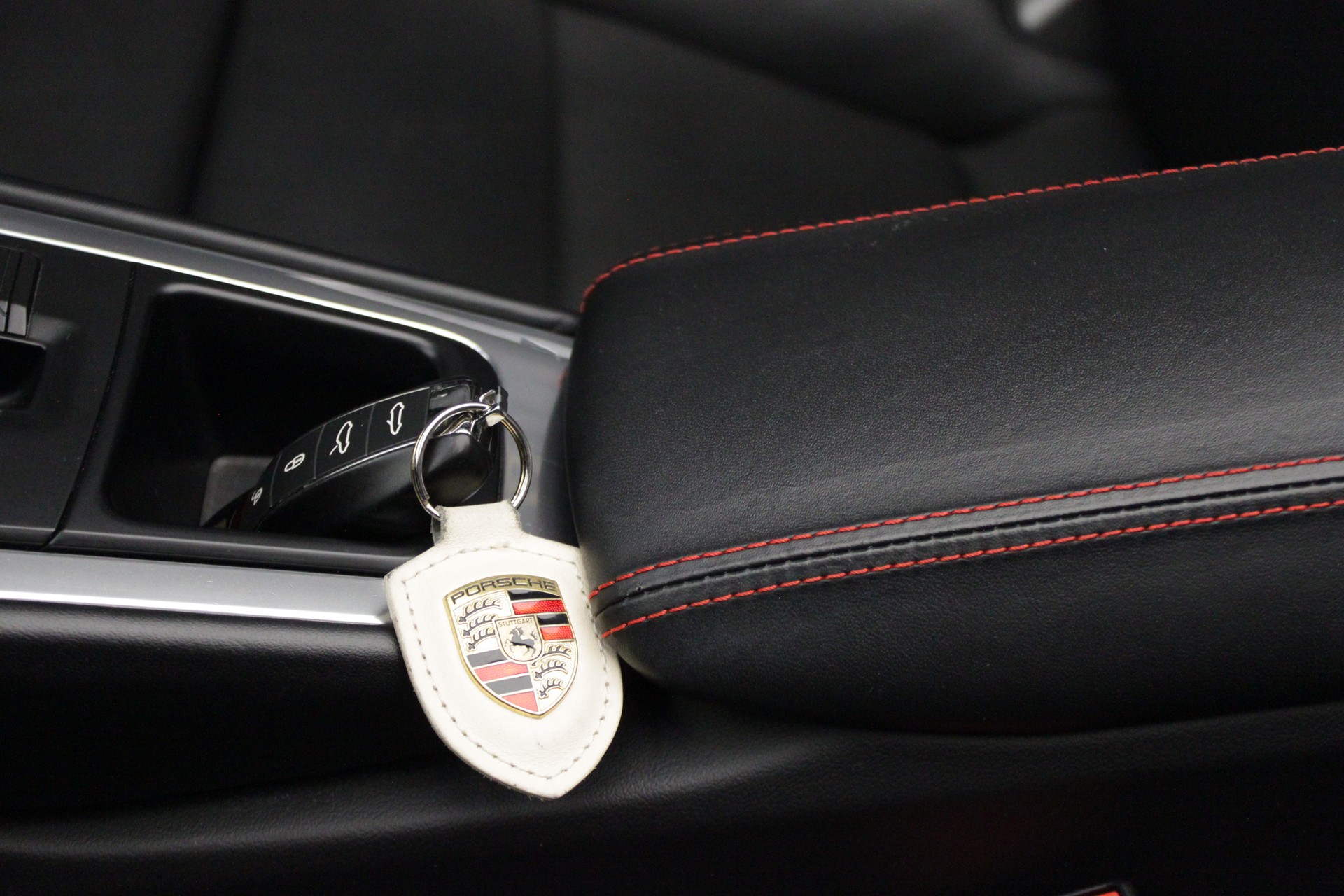 PORSCHE 911 Turbo Cabrio PDK-image-22