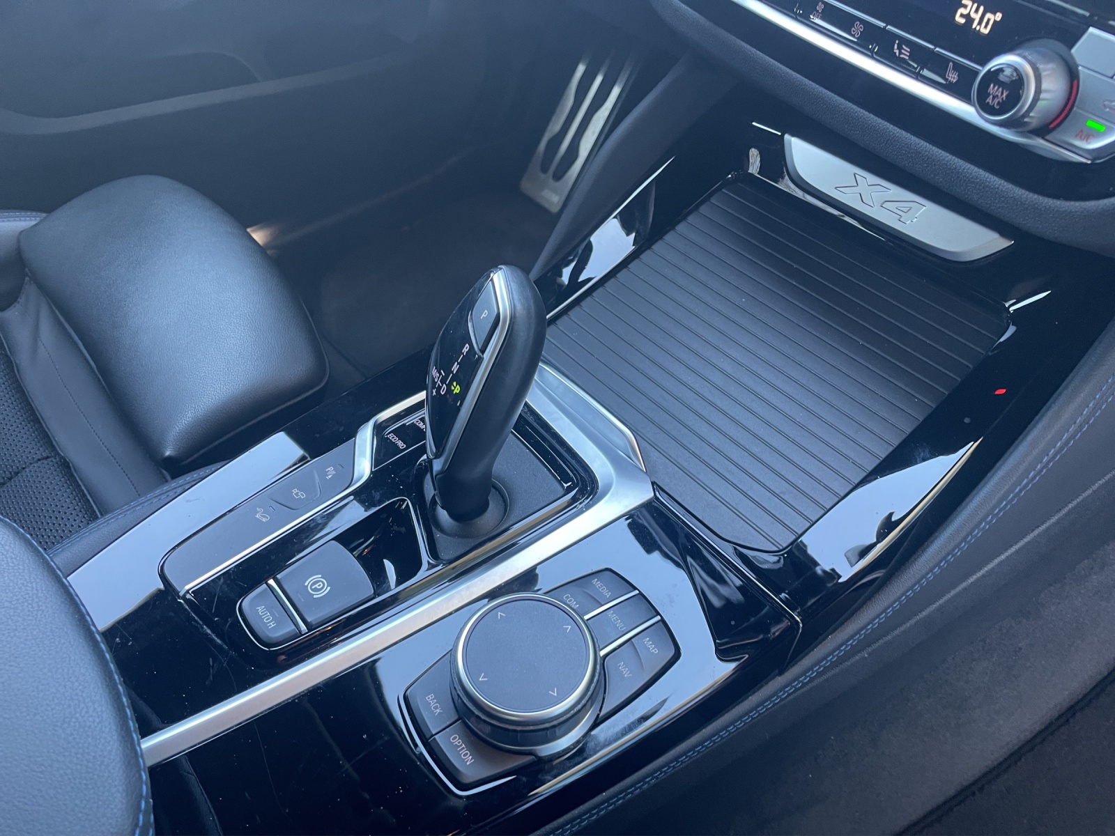 BMW X4 xDrive 48V 20d M Sport-image-17