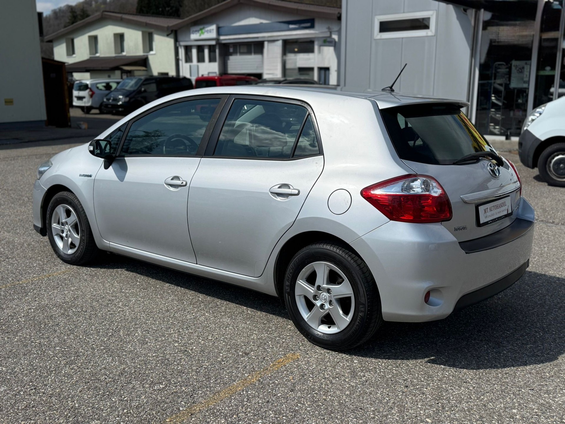 TOYOTA Auris 1.8 16V HSD Linea Luna-image-5