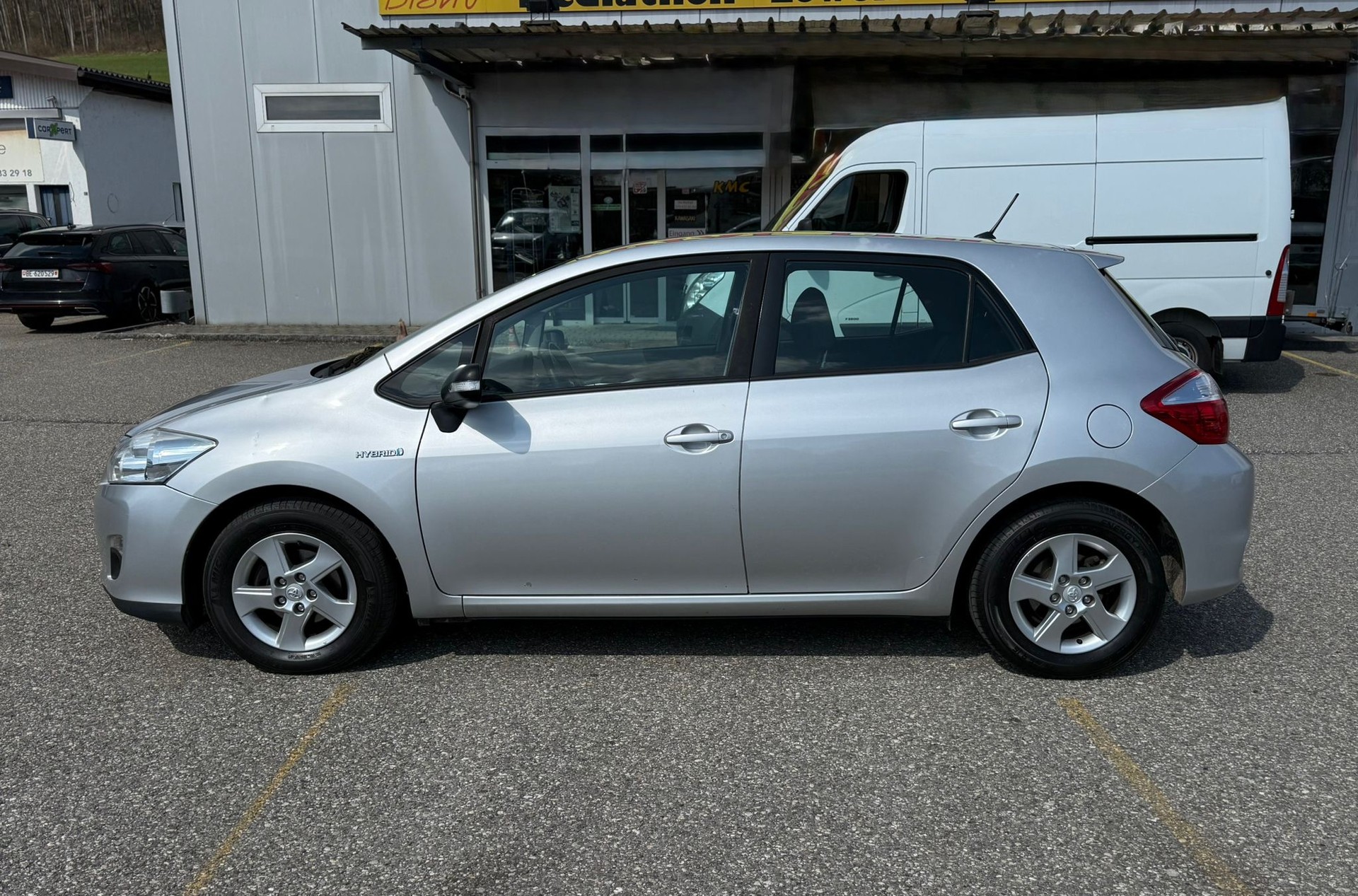 TOYOTA Auris 1.8 16V HSD Linea Luna-image-6