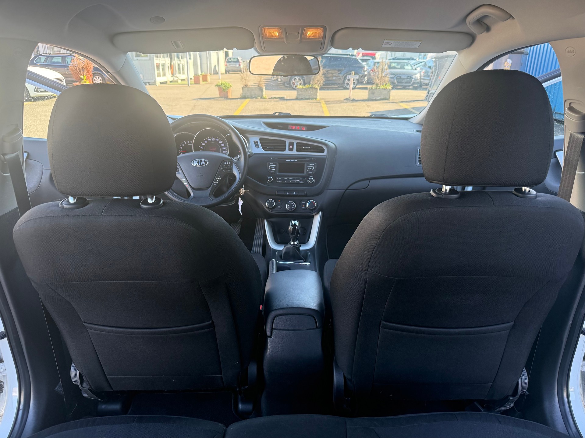 KIA Cee'd Sportswagon 1.6 CRDi Trend-image-4