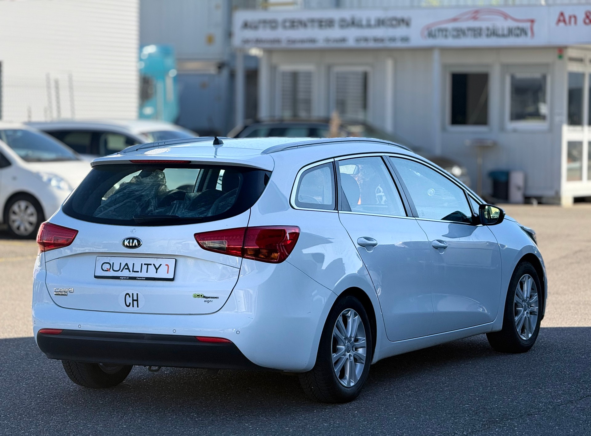 KIA Cee'd Sportswagon 1.6 CRDi Trend-image-11