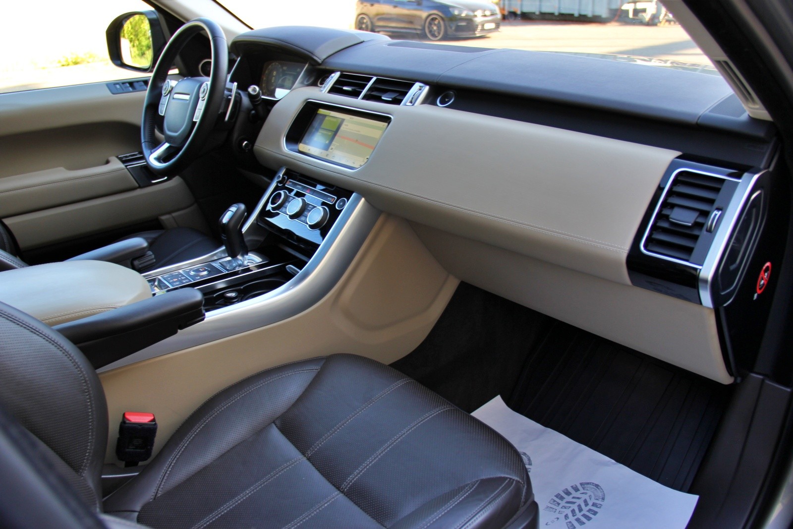 LAND ROVER Range Rover Sport 3.0 SDV6 HSE Dynamic Automatic-image-12