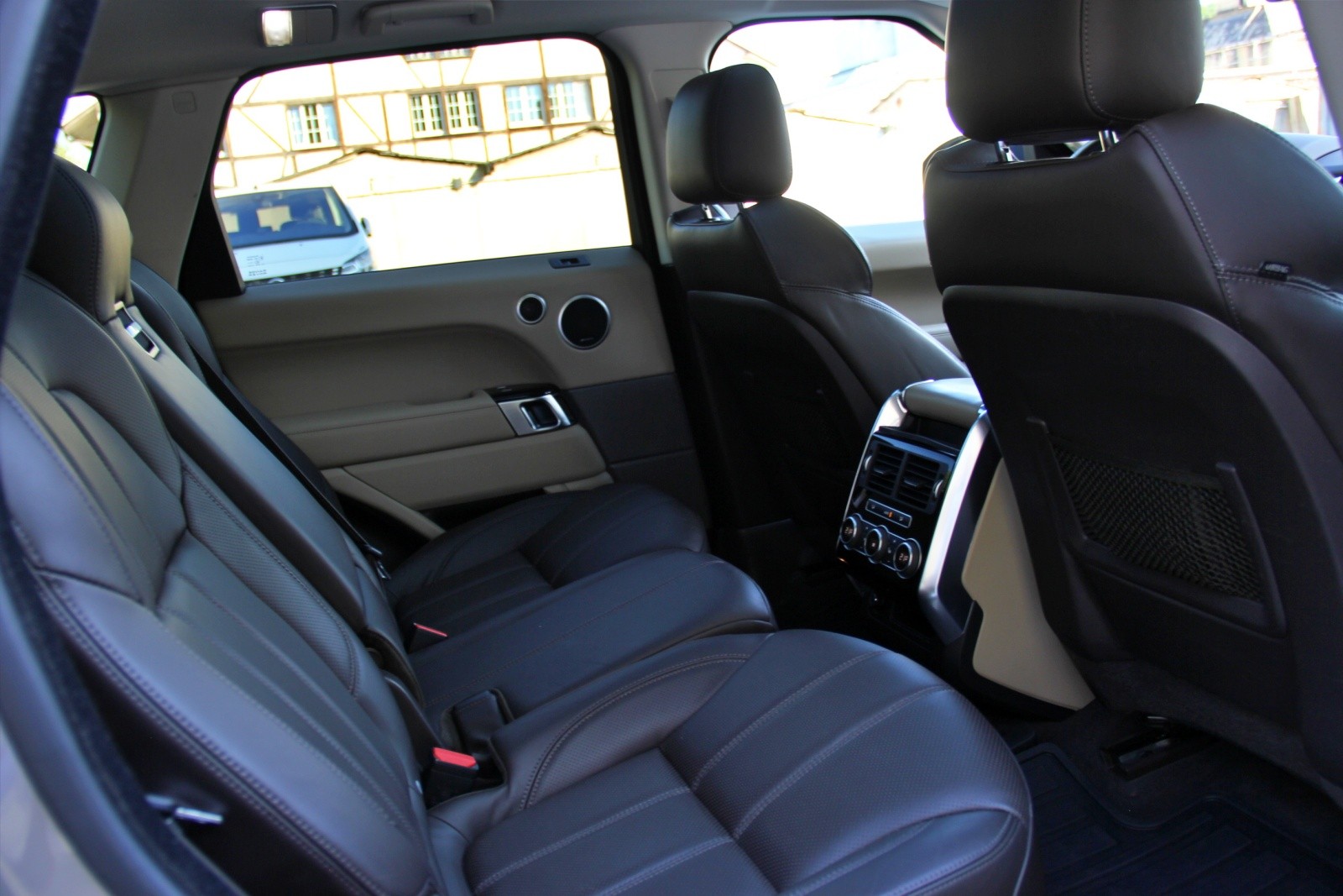 LAND ROVER Range Rover Sport 3.0 SDV6 HSE Dynamic Automatic-image-11