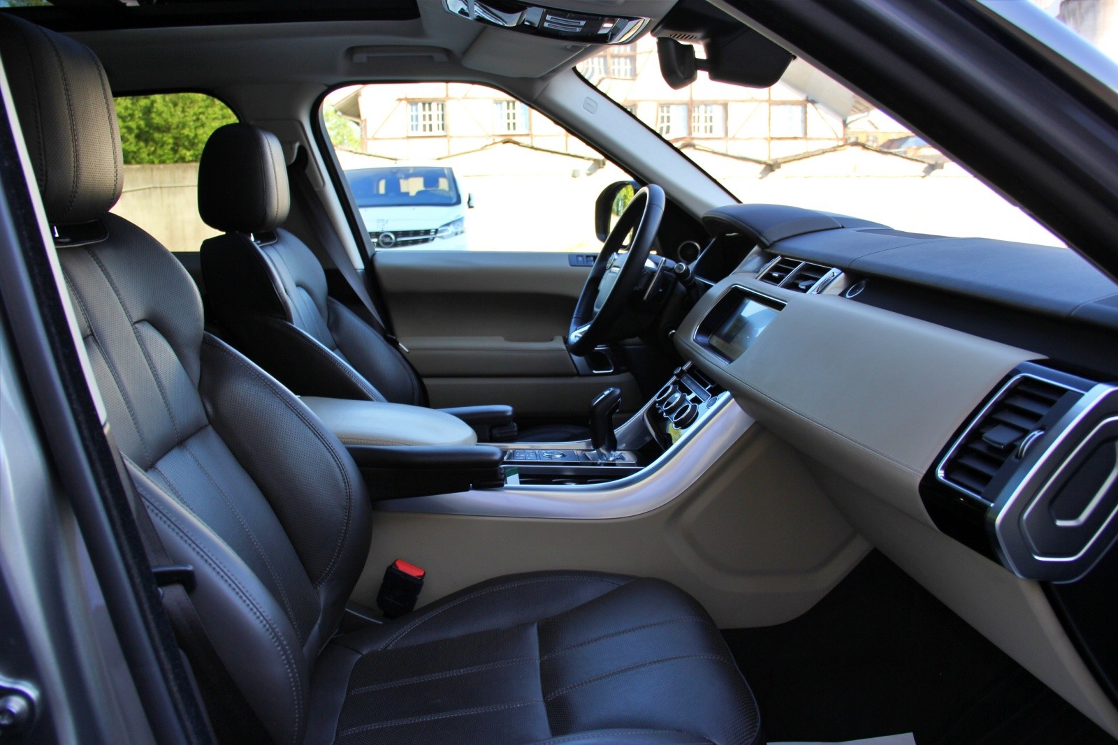 LAND ROVER Range Rover Sport 3.0 SDV6 HSE Dynamic Automatic-image-13
