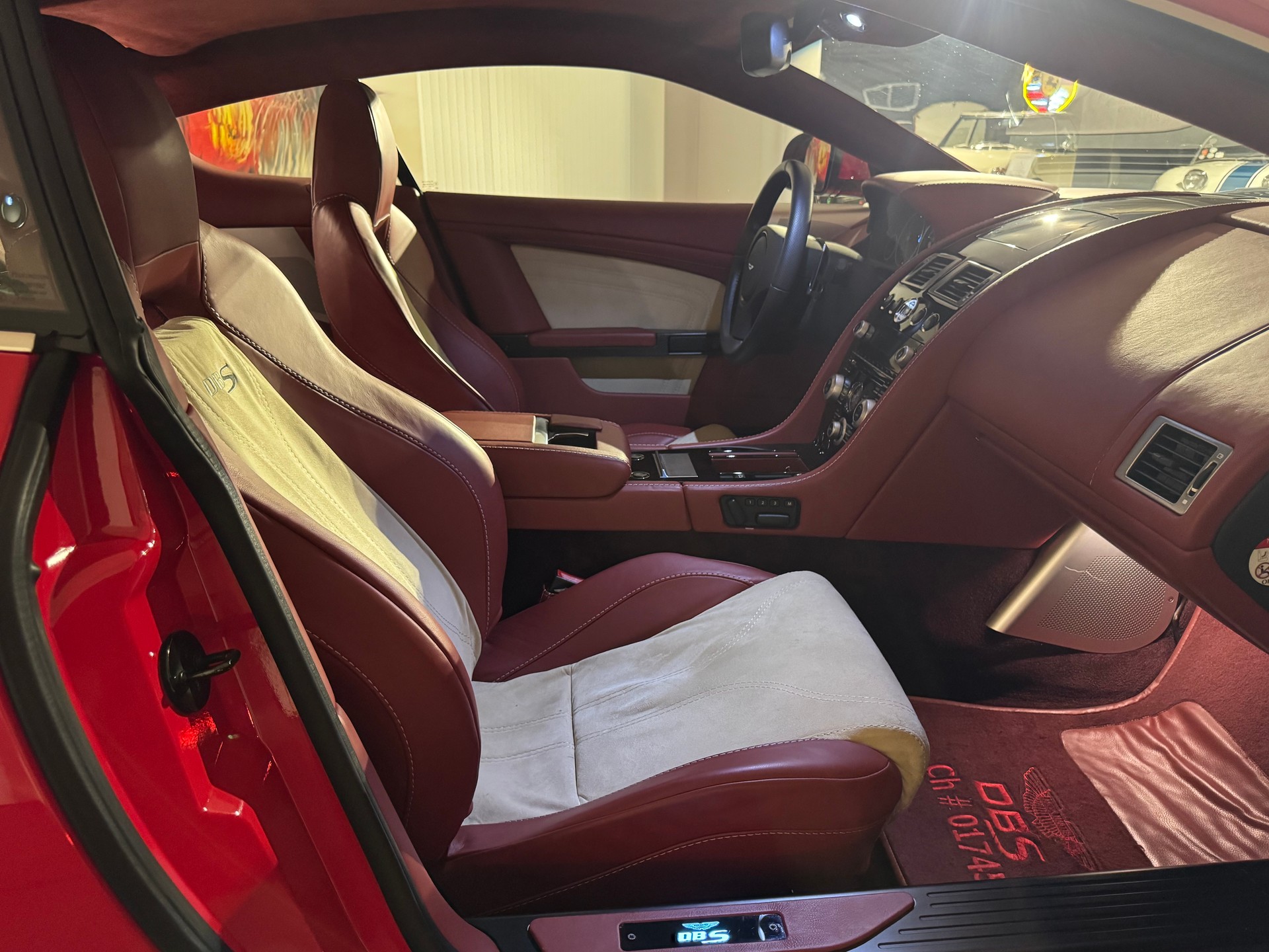 ASTON MARTIN DBS Coupé Touchtronic 2-image-23
