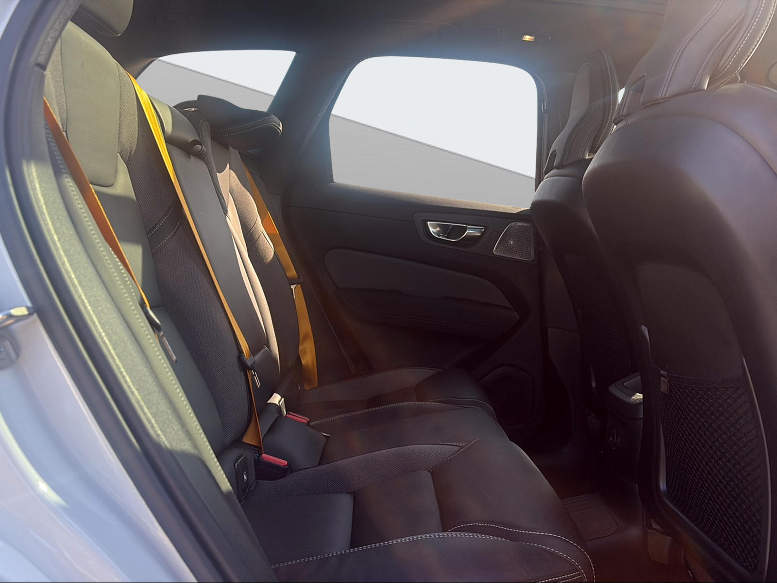 VOLVO XC60 2.0 T8 TE Polestar eAWD-image-10
