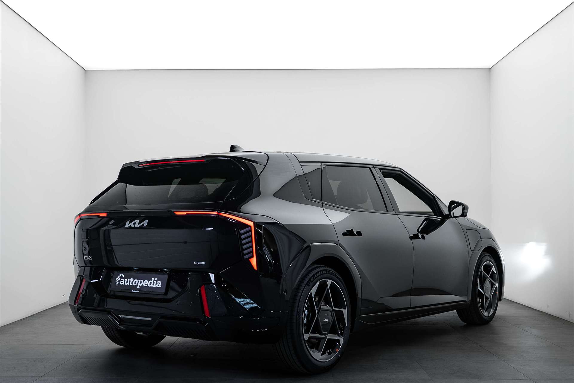 KIA EV4 81,4 kWh GT-Line Automat 204PS NEW-image-2