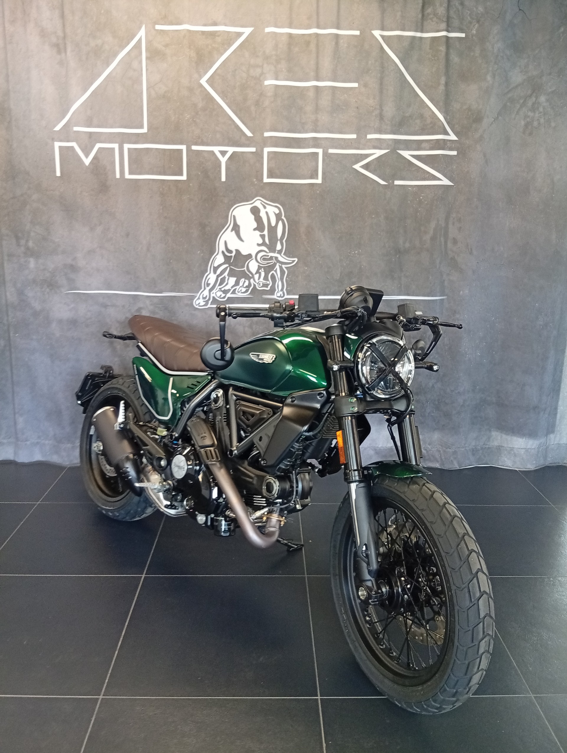 DUCATI SCRAMBLER NIGHTSHIFT-showroom-element-1