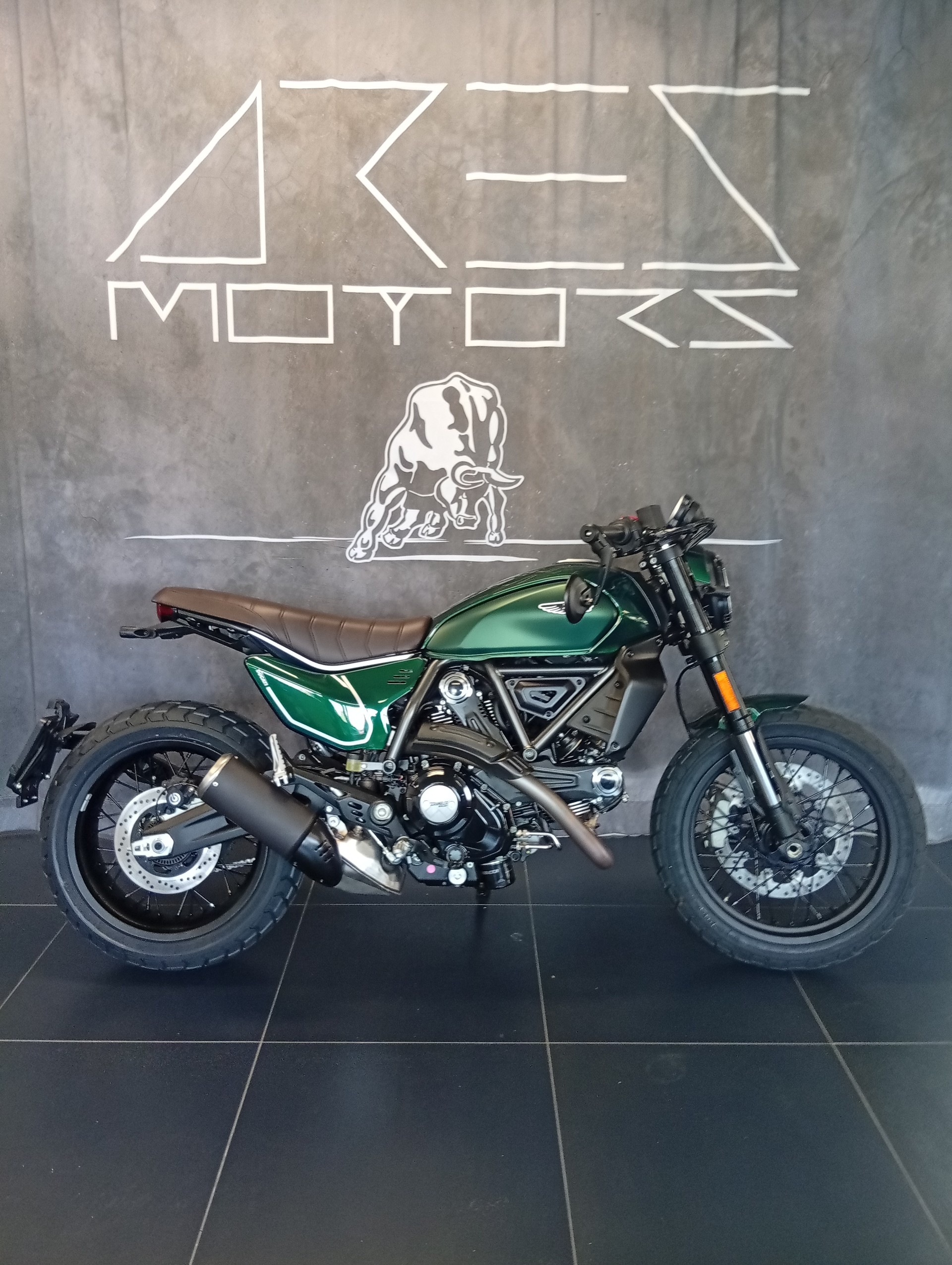 DUCATI SCRAMBLER NIGHTSHIFT