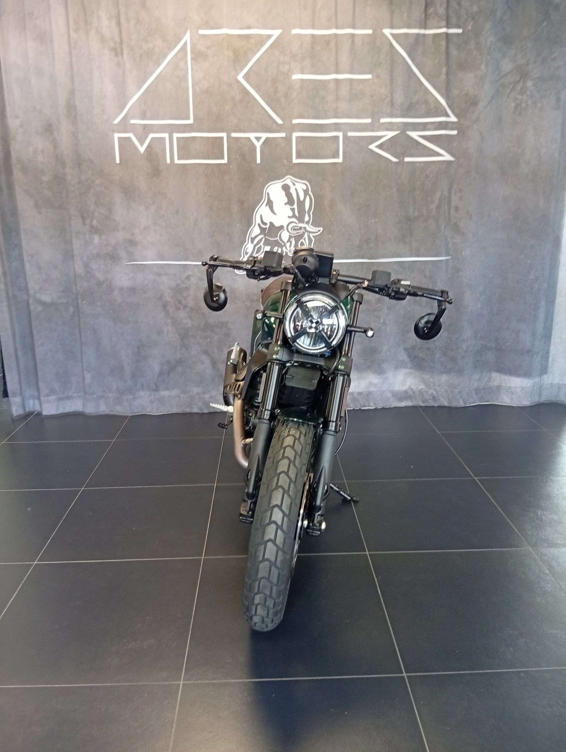 DUCATI SCRAMBLER NIGHTSHIFT-showroom-element-2