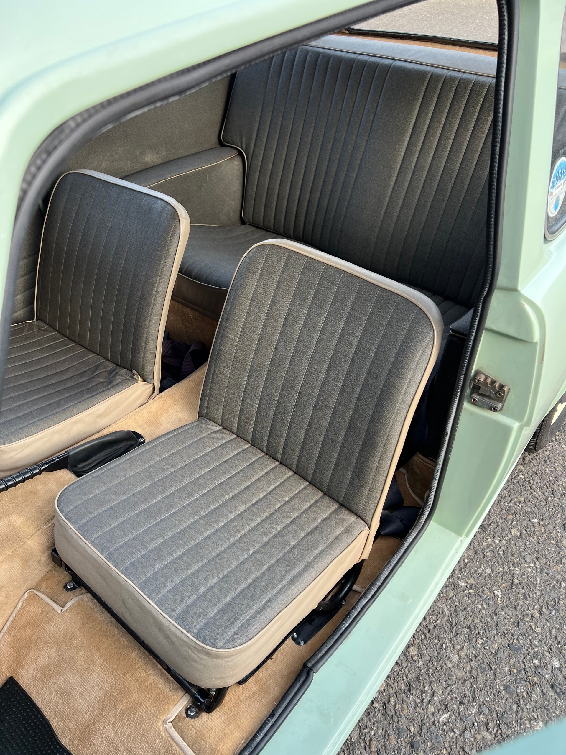 RELIANT Rebel 700 Saloon-image-15