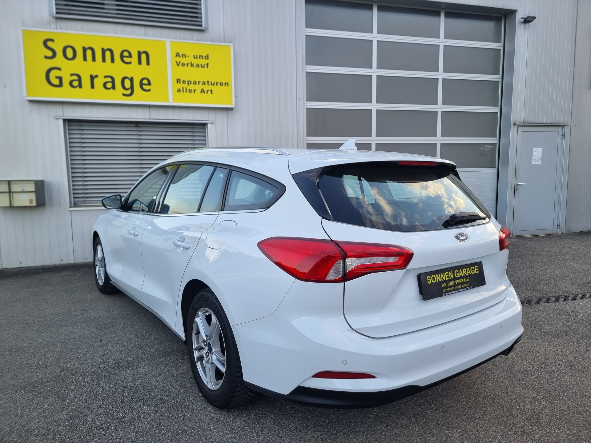 FORD Focus 1.5 TDCi Cool Connect Automatic-image-11