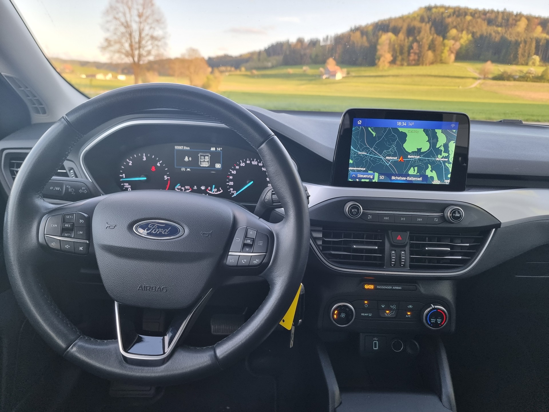 FORD Focus 1.5 TDCi Cool Connect Automatic-image-4