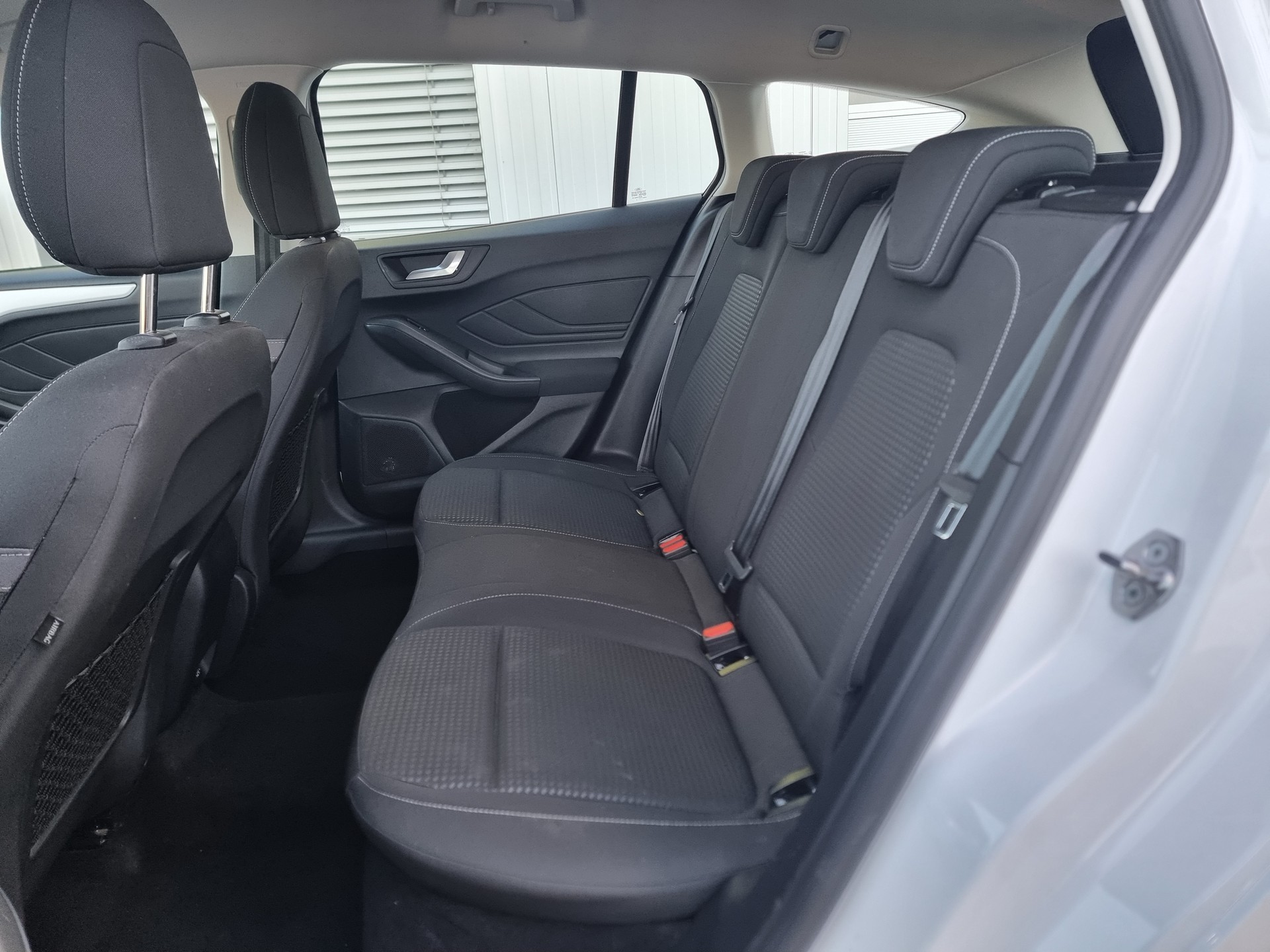 FORD Focus 1.5 TDCi Cool Connect Automatic-image-7