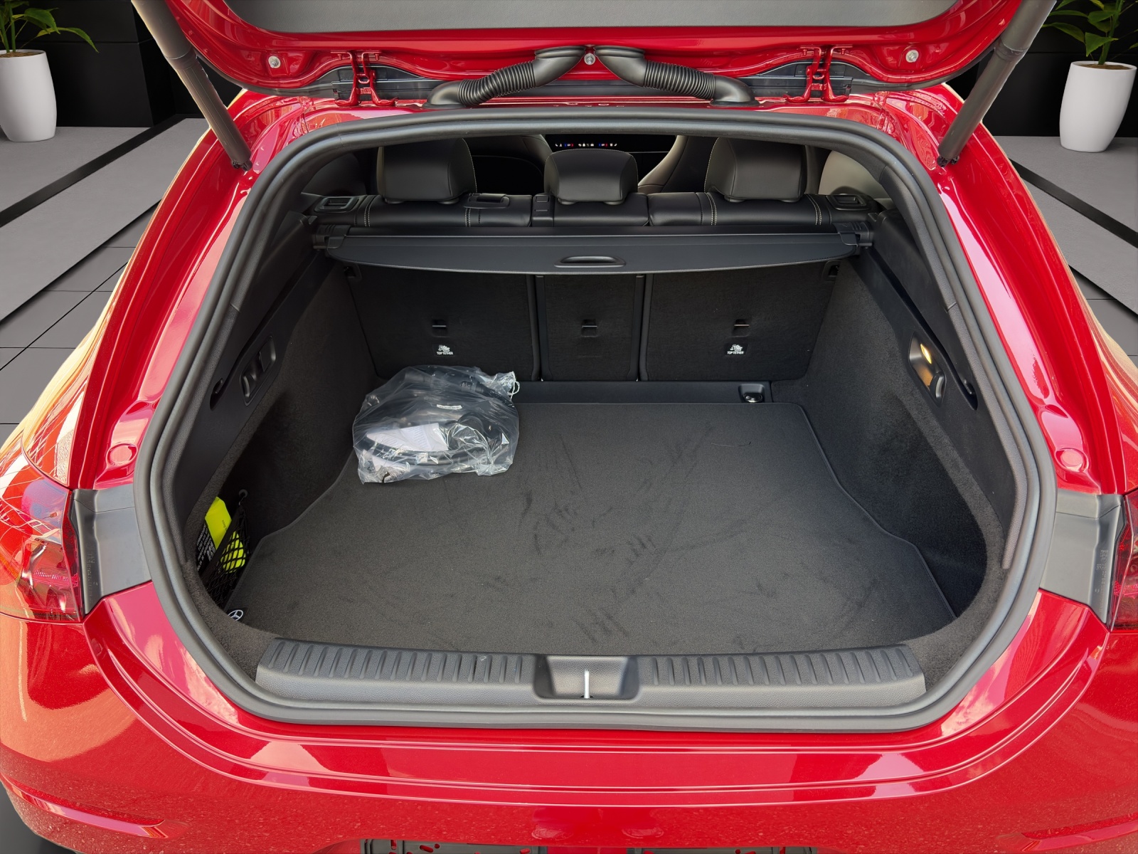 MERCEDES-BENZ CLA SB 350 4M 85 kWh EQ-image-6
