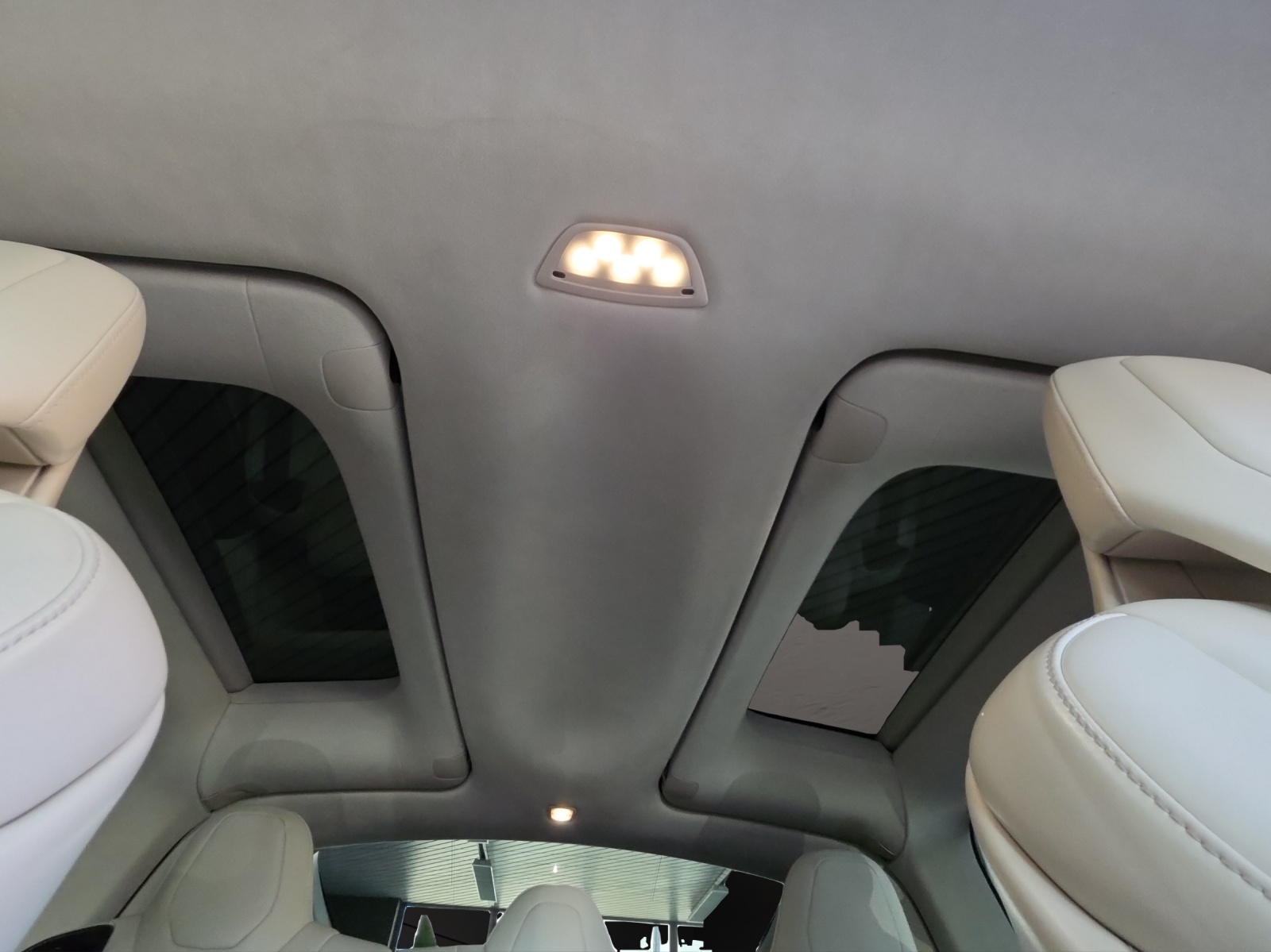 TESLA Model X 75 D-image-16