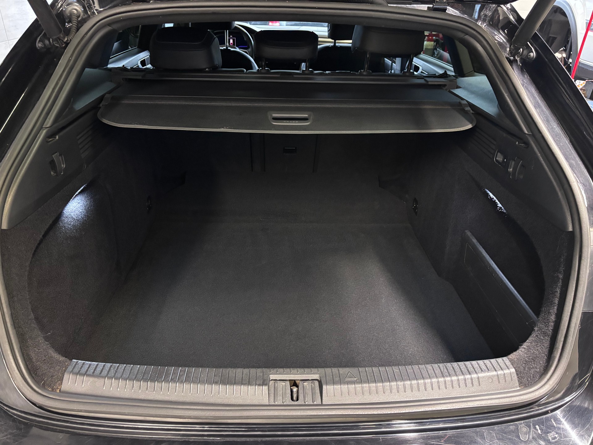 VW Arteon SB 2.0 TDI R-Line 4Motion DSG-image-19