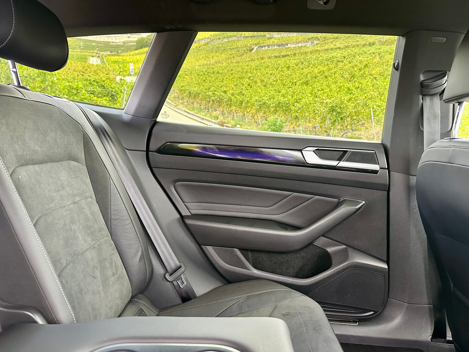 VW Arteon SB 2.0 TDI R-Line 4Motion DSG * Crochet*-image-18