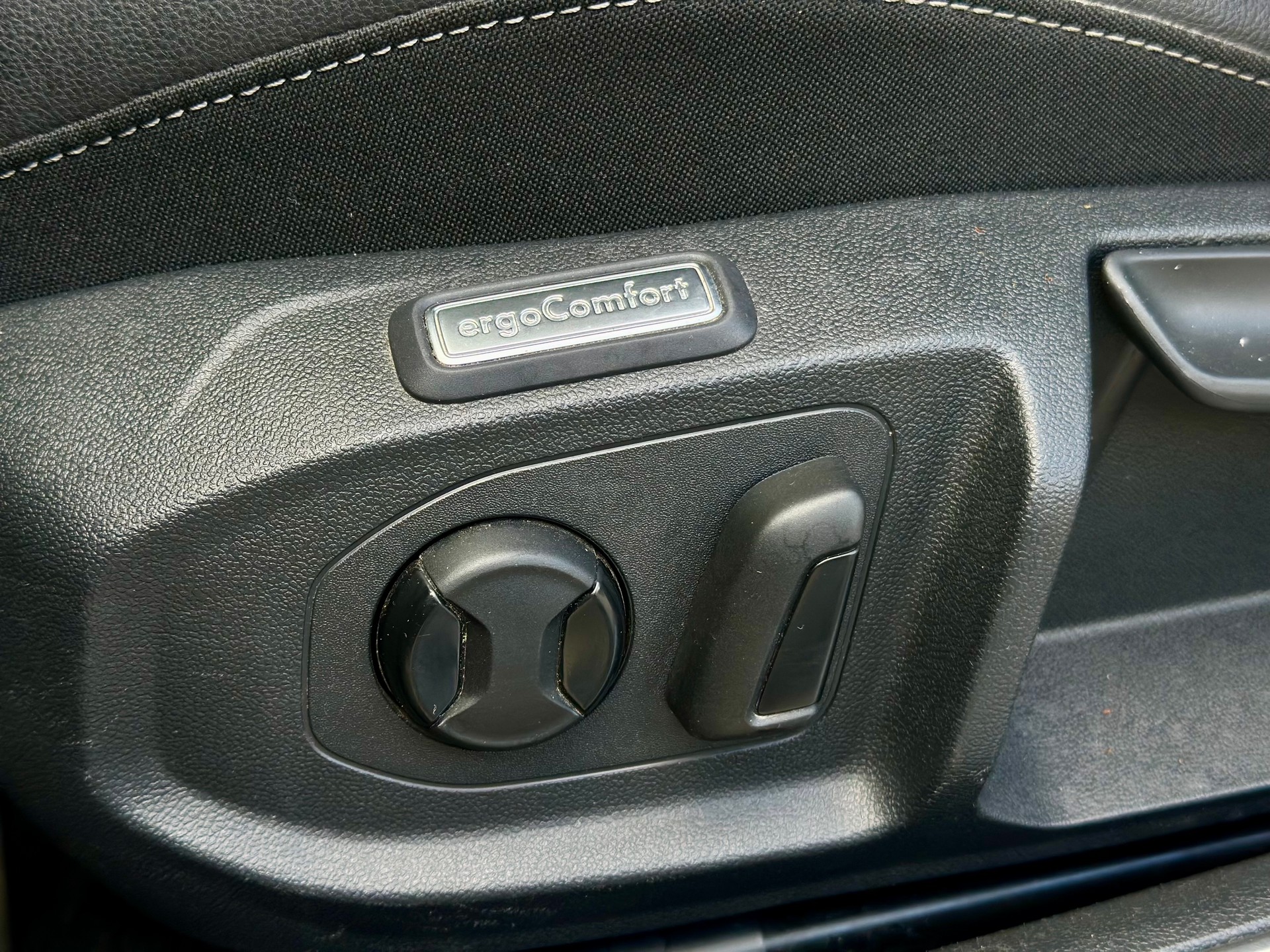 VW Arteon SB 2.0 TDI R-Line 4Motion DSG * Crochet*-image-16
