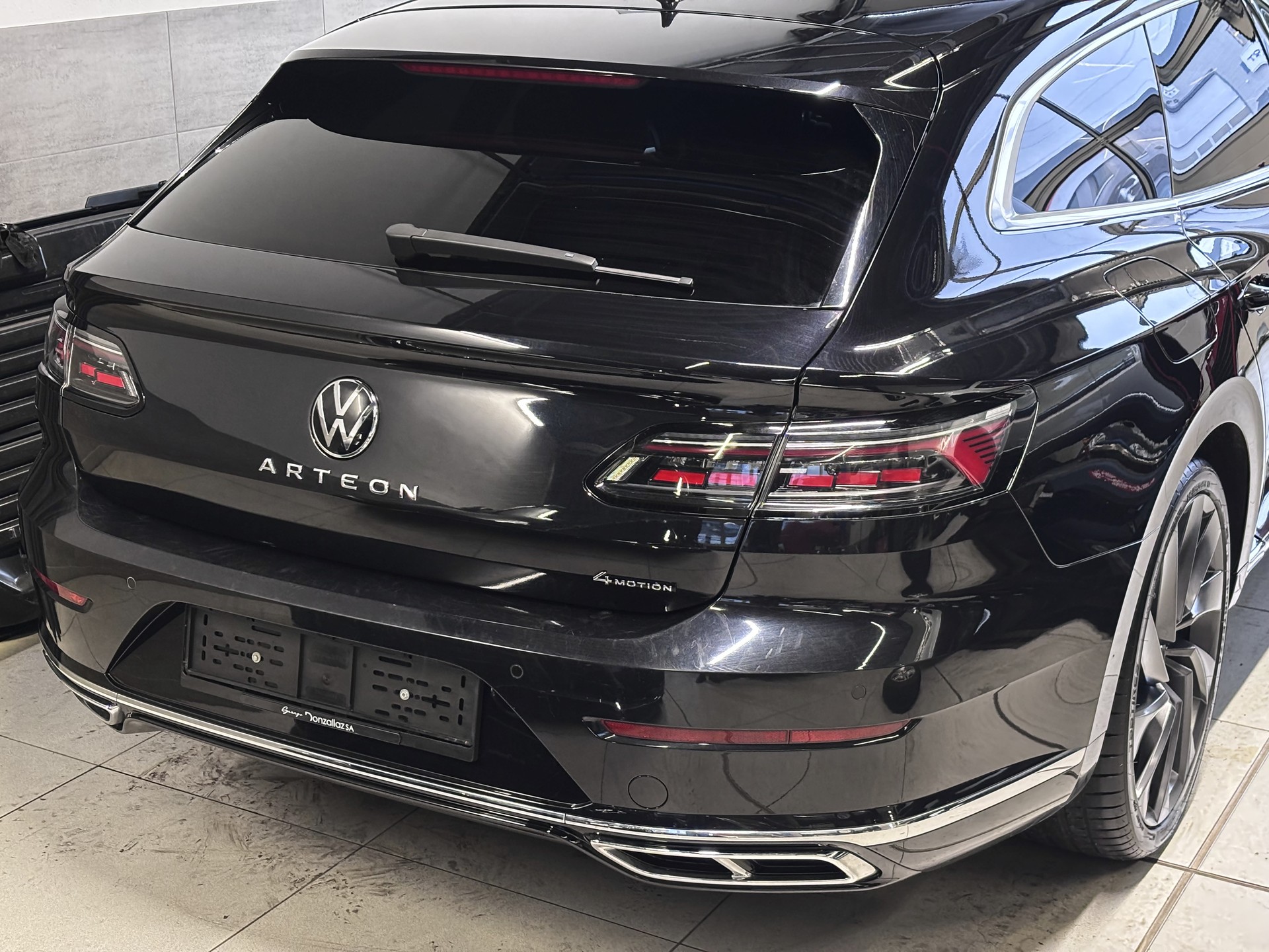 VW Arteon SB 2.0 TDI R-Line 4Motion DSG-image-4