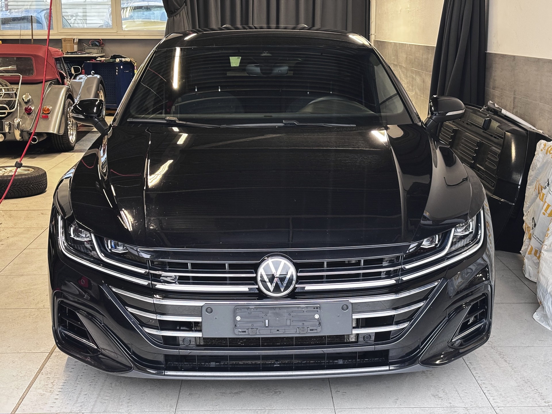 VW Arteon SB 2.0 TDI R-Line 4Motion DSG-image-1