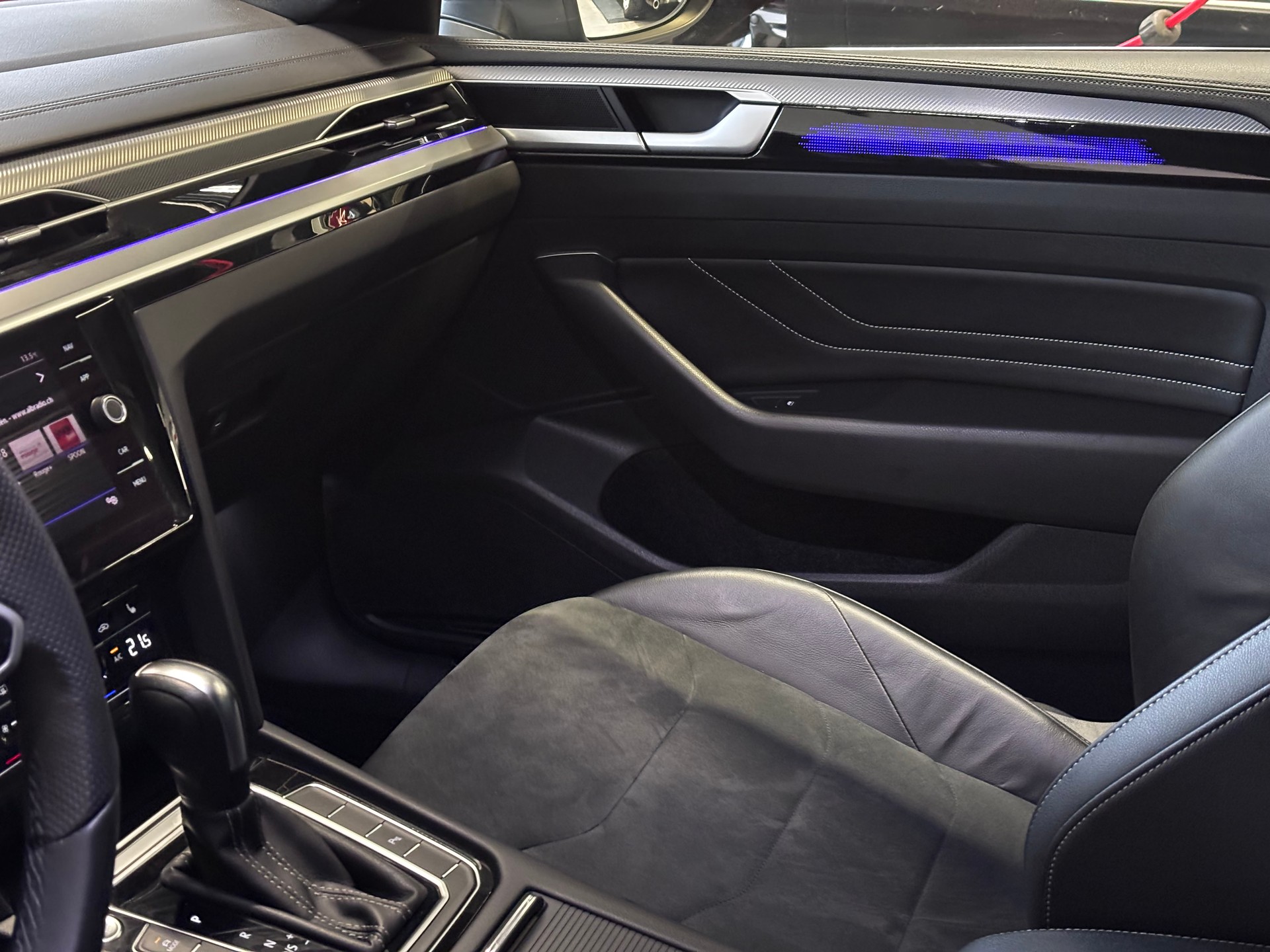 VW Arteon SB 2.0 TDI R-Line 4Motion DSG-image-8