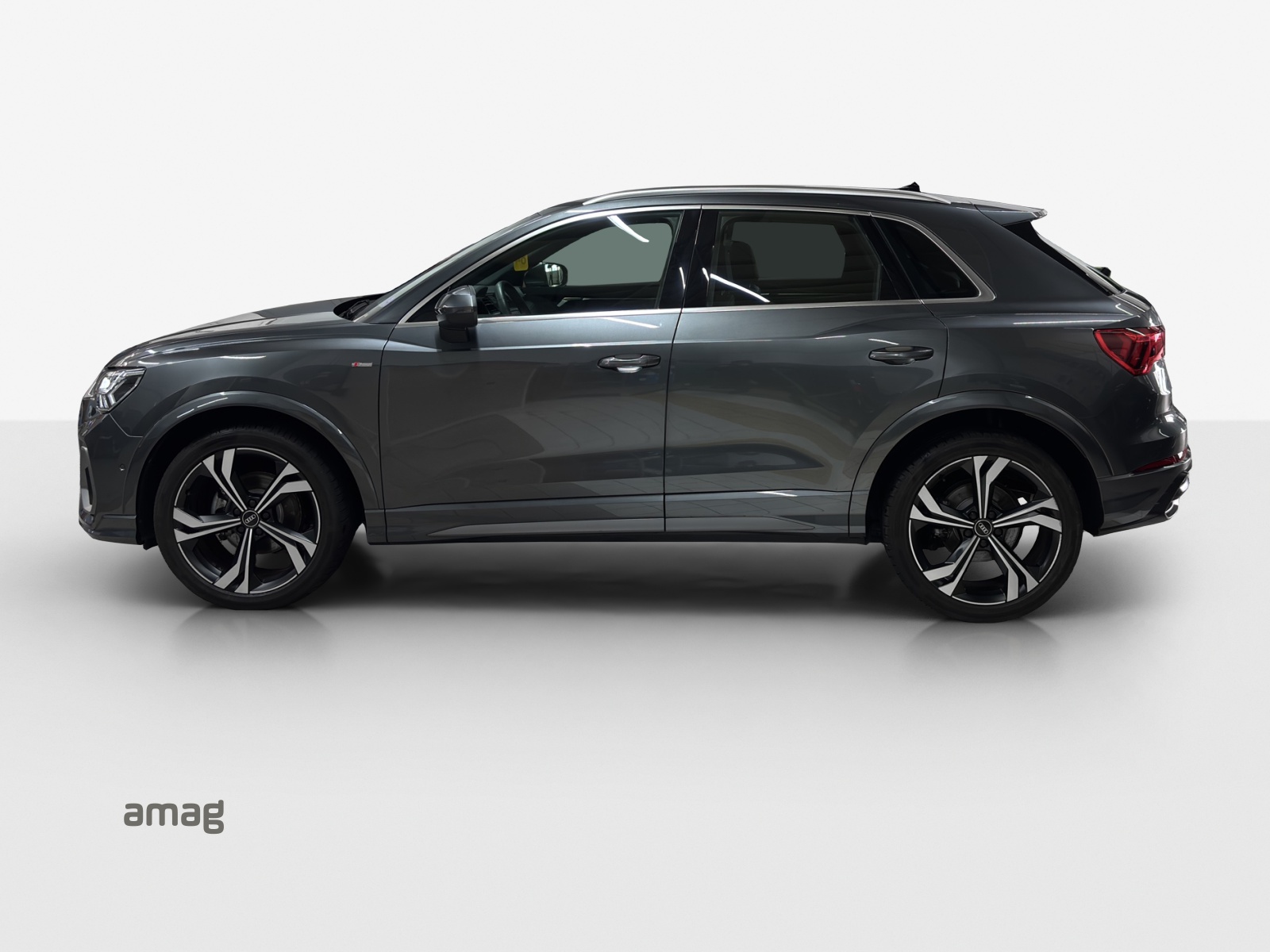 AUDI Q3 35 TFSI S line Attraction S-tronic-image-1