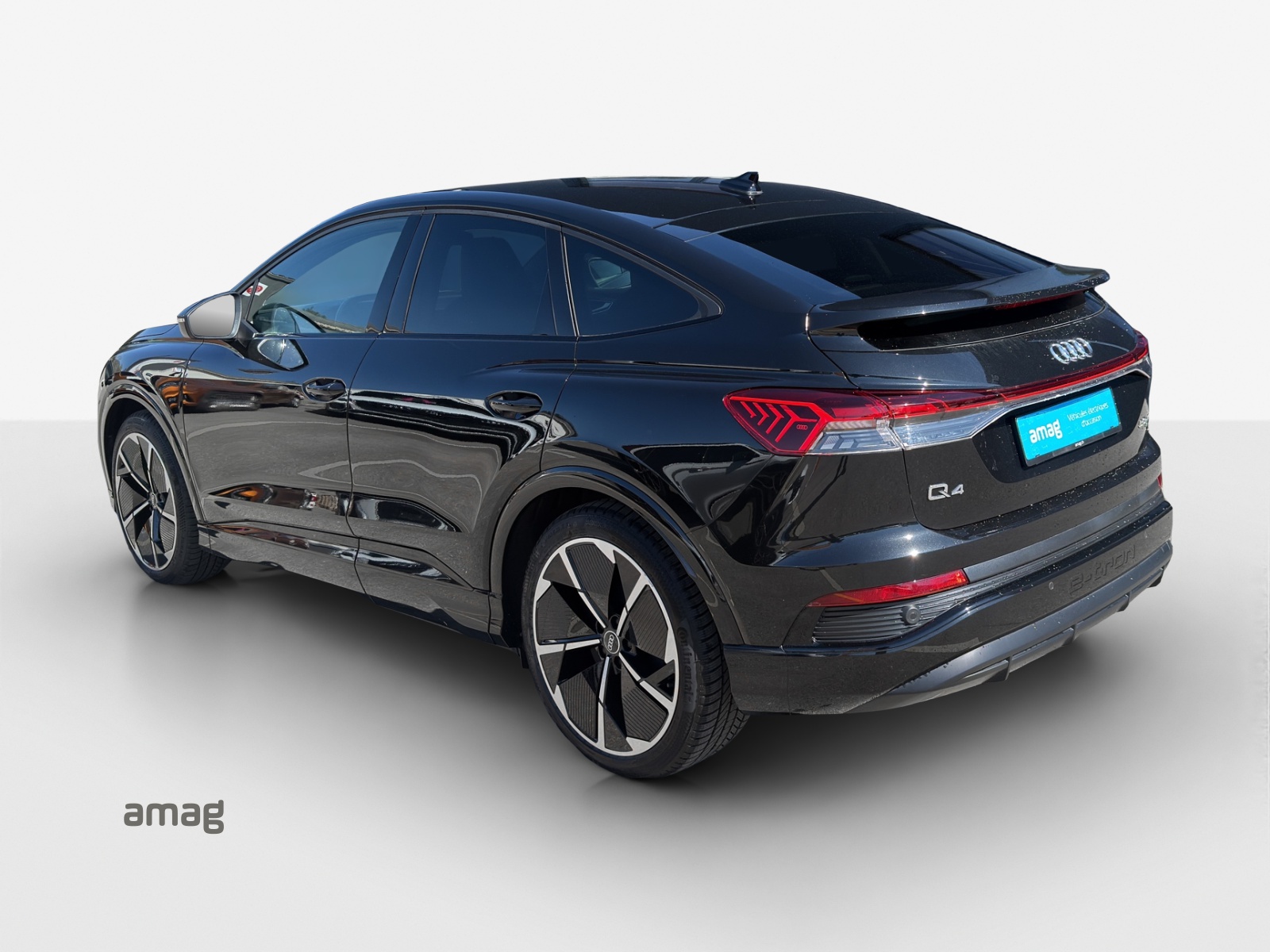 AUDI Q4 Sportback e-tron 50 quattro-image-2