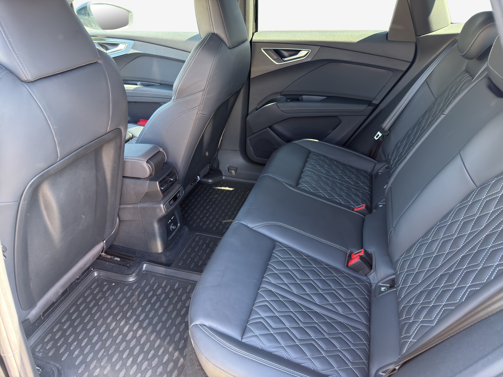 AUDI Q4 Sportback e-tron 50 quattro-image-11