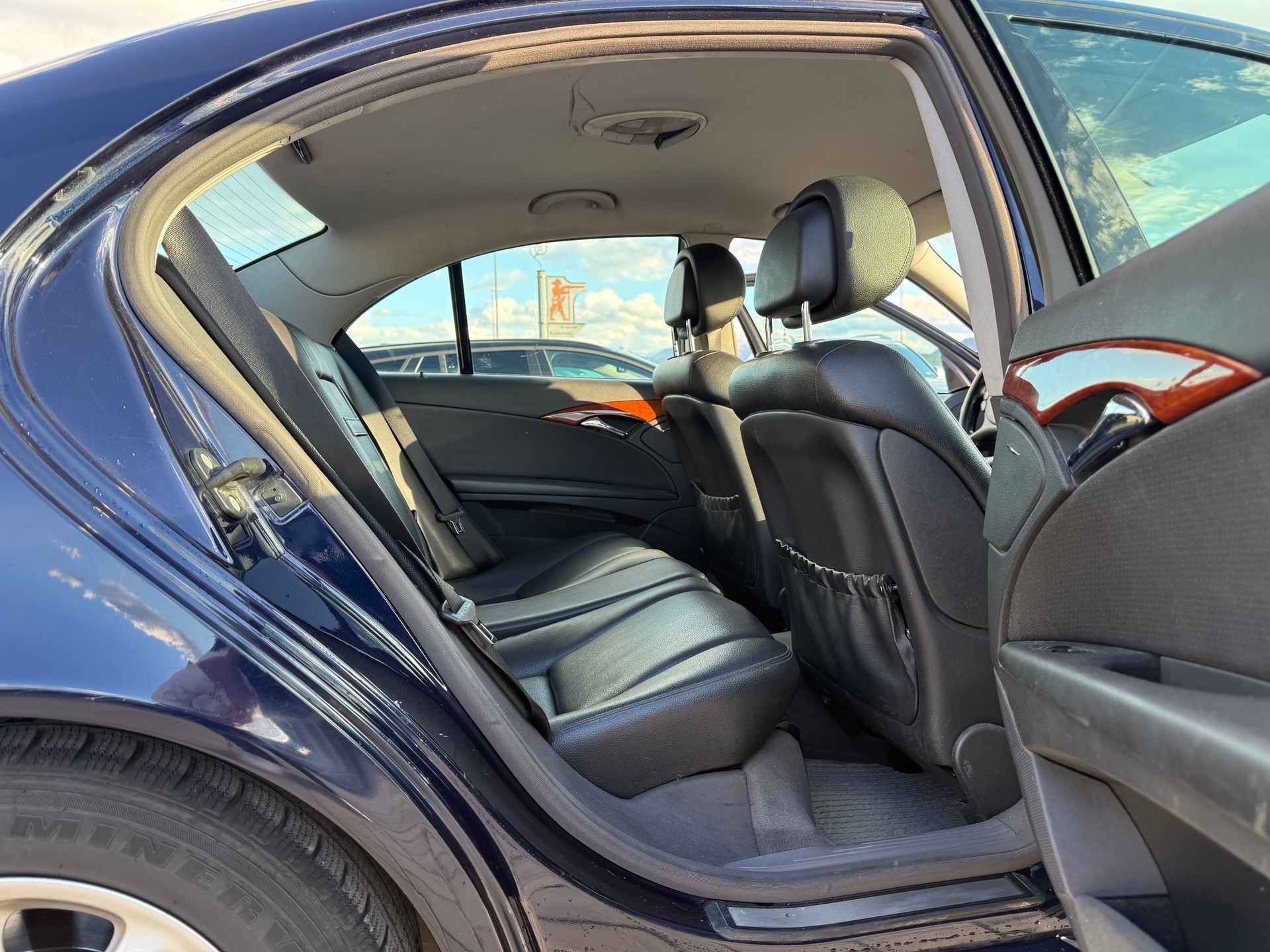 MERCEDES-BENZ E 320 CDI Classic 7G-Tronic-image-12