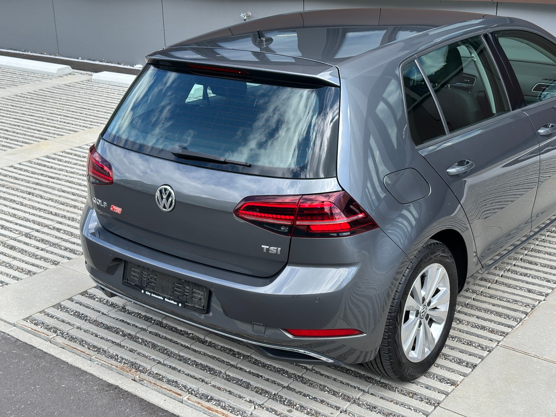 VW Golf 1.0 TSI Comfortline DSG *Facelift* *Fahrassistenzpaket*-image-29