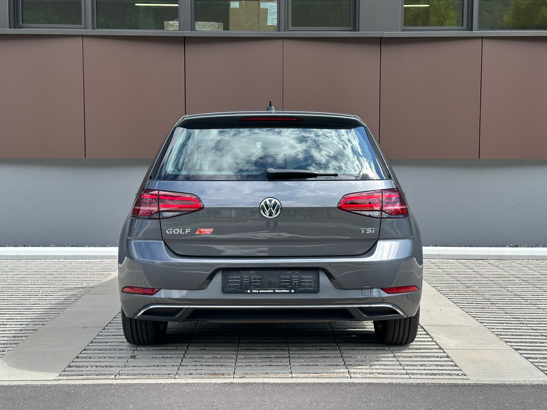 VW Golf 1.0 TSI Comfortline DSG *Facelift* *Fahrassistenzpaket*-image-4