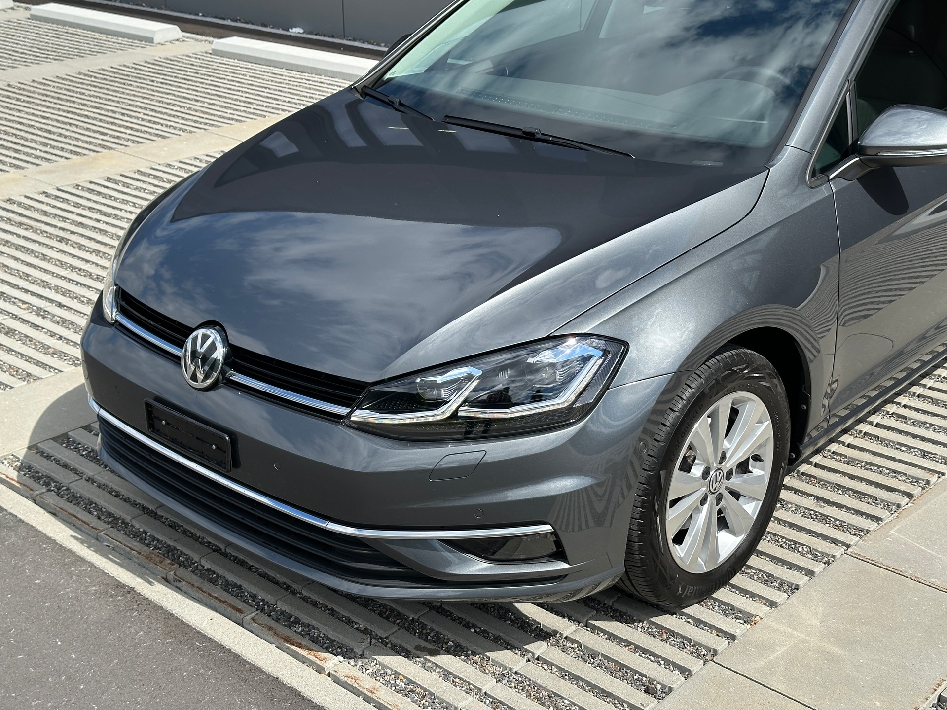 VW Golf 1.0 TSI Comfortline DSG *Facelift* *Fahrassistenzpaket*-image-28