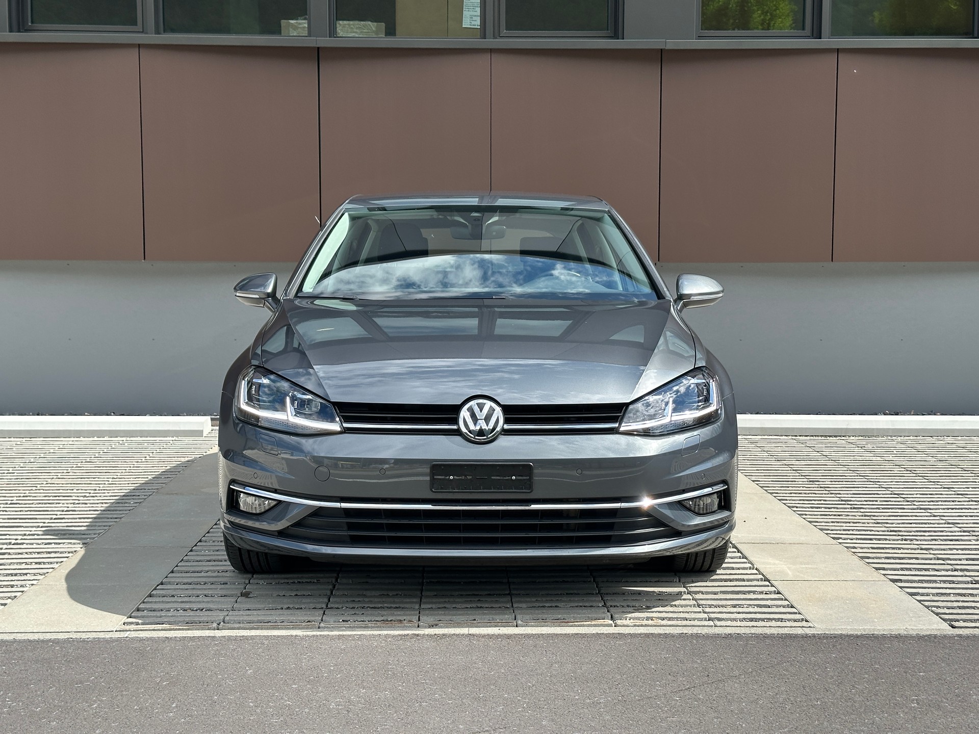 VW Golf 1.0 TSI Comfortline DSG *Facelift* *Fahrassistenzpaket*-image-1