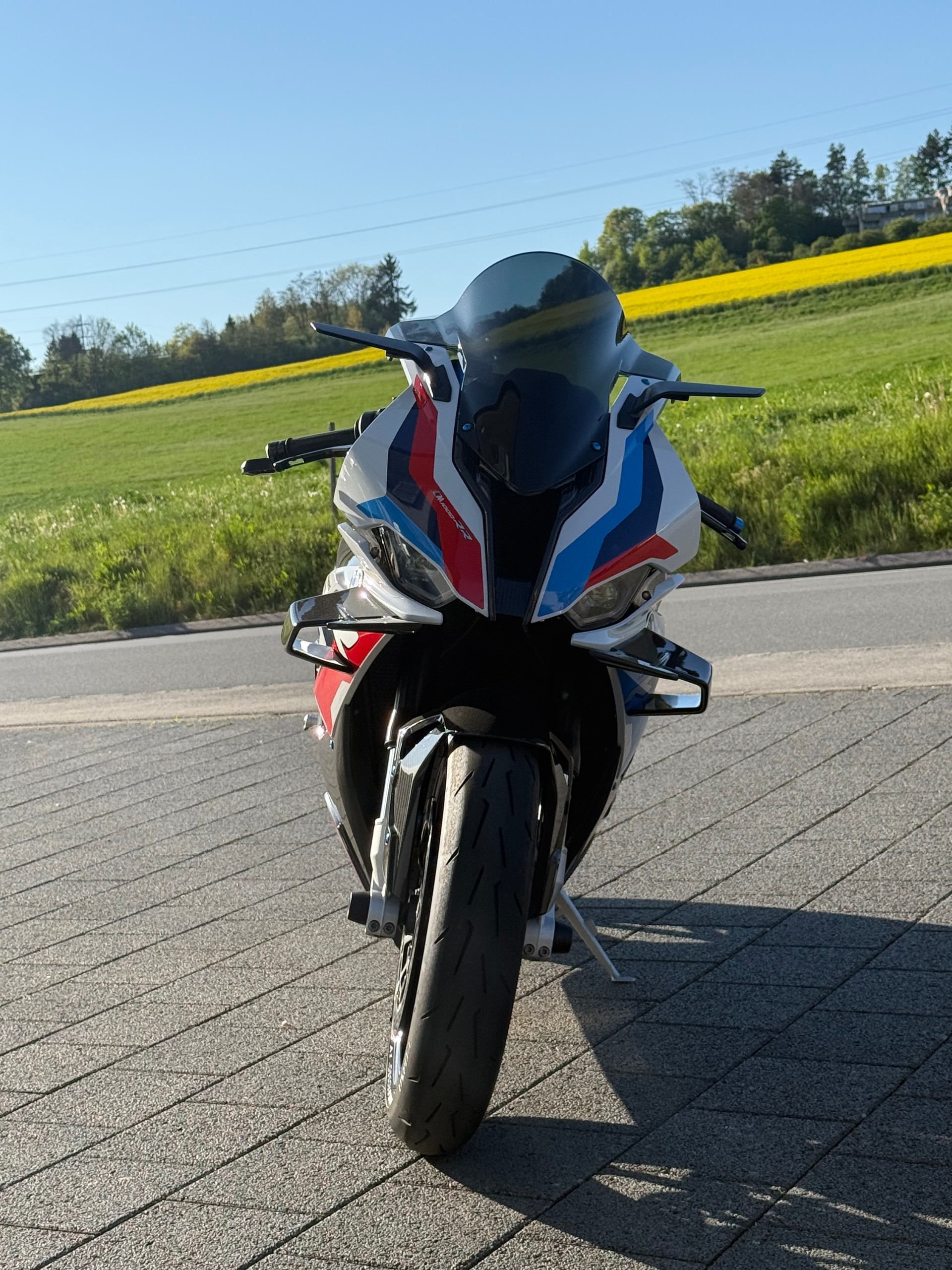 BMW M 1000 RR