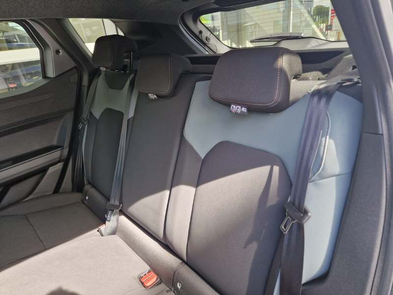 DACIA Duster 1.8 Hybrid Extreme-image-11