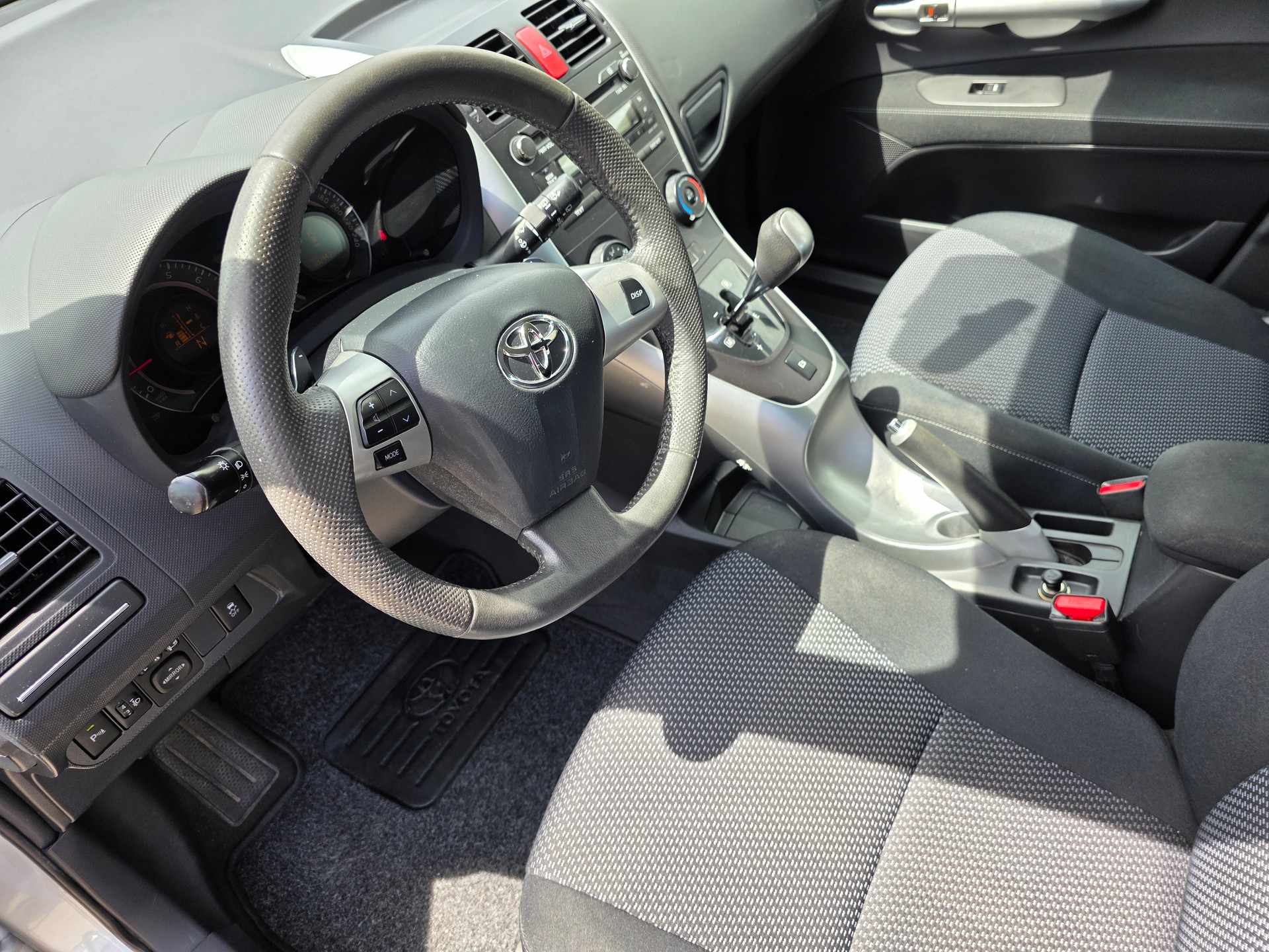 TOYOTA Auris 1.6 Linea Luna Multimode-image-12
