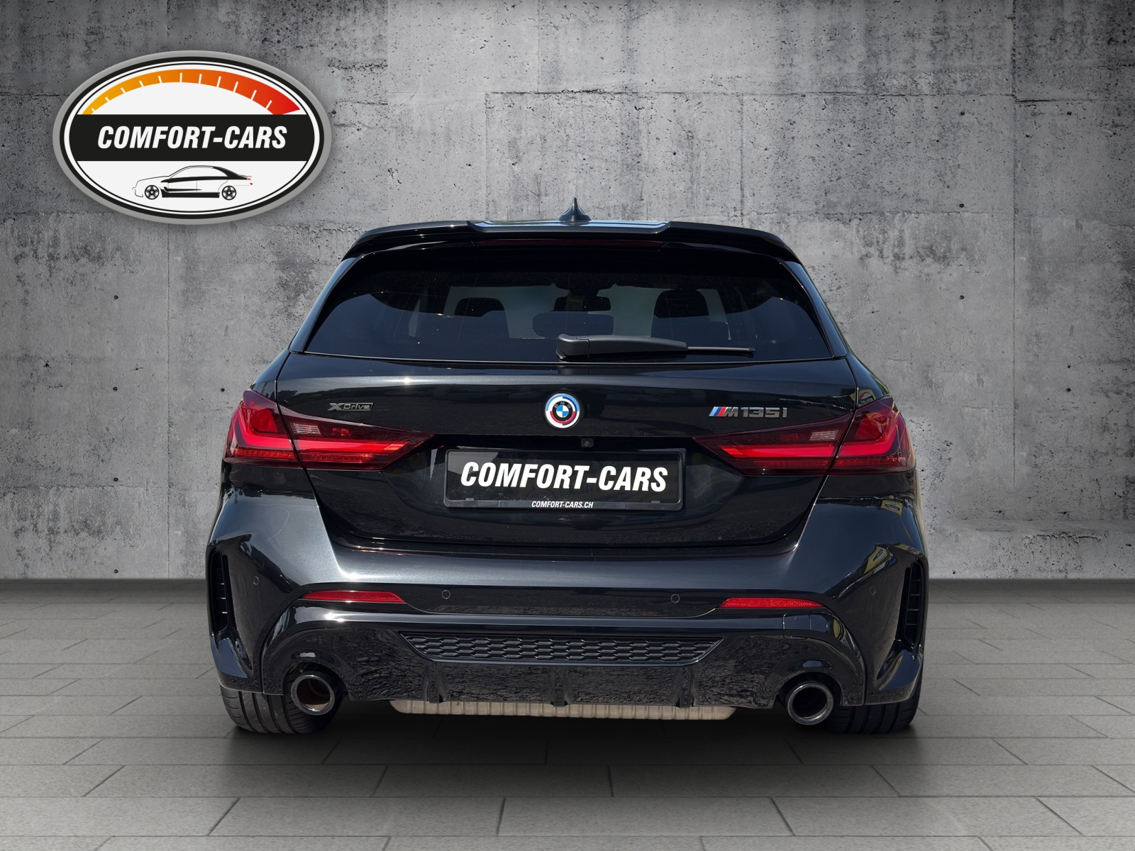 BMW M135i xDrive Steptronic Historisches 50-Jahre M-Emblem-image-4