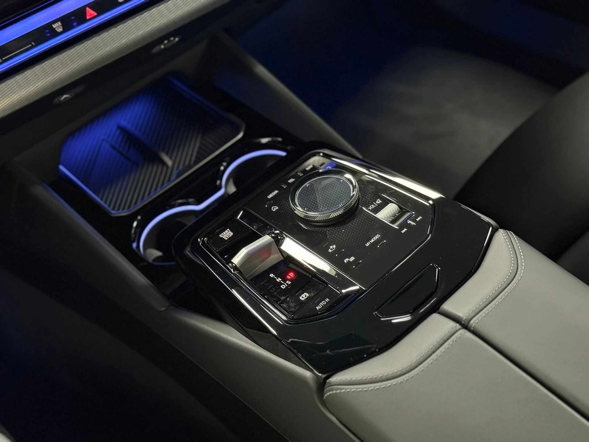 BMW 540d xDrive 48V M Sport Steptronic-image-21