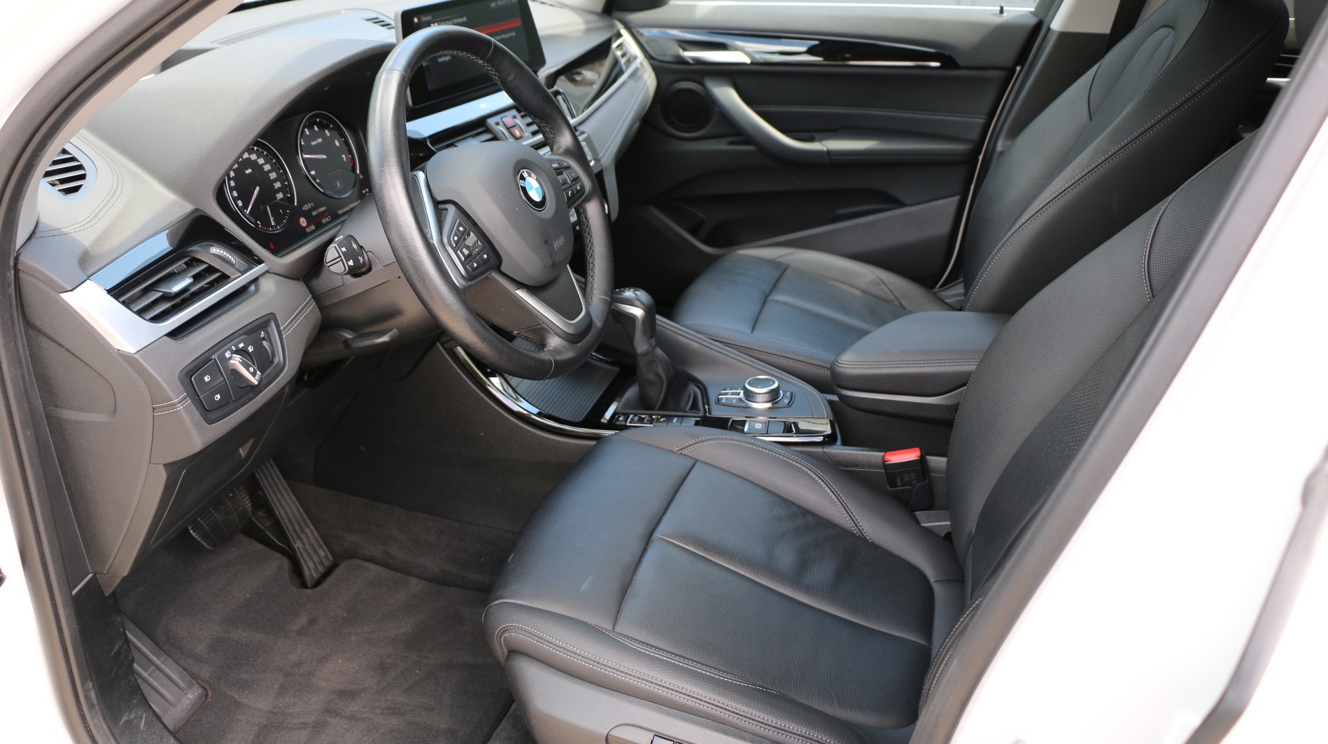 BMW X1 xDrive 25e xLine-image-9