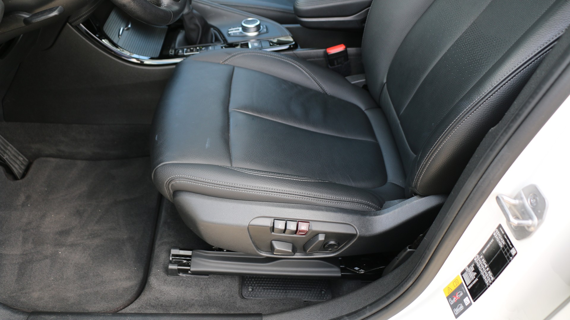BMW X1 xDrive 25e xLine-image-8