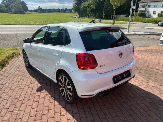 VW Polo 1.4 TSI GTI Carbon Edition DSG-image-2