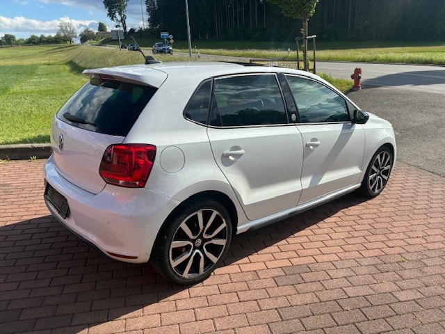 VW Polo 1.4 TSI GTI Carbon Edition DSG-image-3
