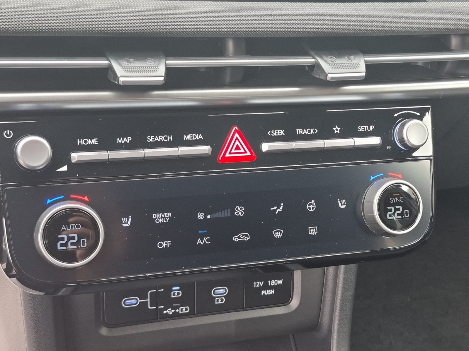 HYUNDAI Tucson 1.6 T-GDi HEV Black Line 4WD-image-14